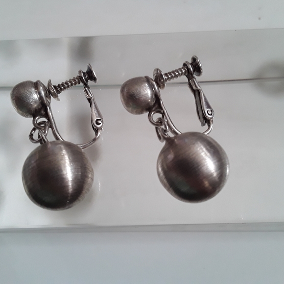Earrings by SIGI TASCO - Picture 1 of 2
